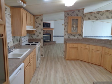 8204 Monitor Dr, New Port Richey, FL 34653 - photo 7