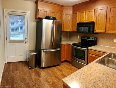 913 Ranchero St, Statesville, NC 28677 - photo 5