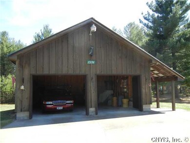 Parking Lot/Garage