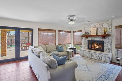 Brian Hall_Realtor_5632 Navarie - 3