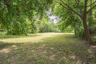 710 S Weaver St, Gainesville, TX 76240 - photo 2