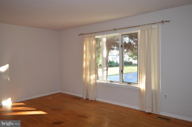 6159 Osage Ct, Sykesville, MD 21784 - photo 5