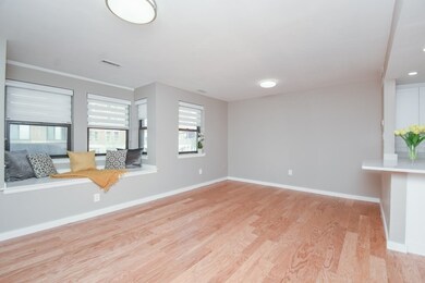 376 Commercial St unit 2B, Boston, MA 02109 - photo 4