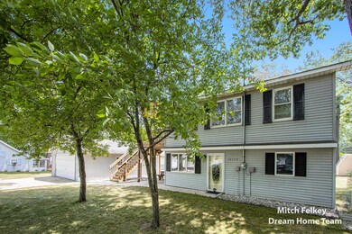 12775 Russell Dr, Wayland, MI 49348 - photo 3