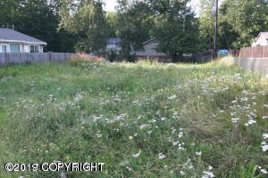 000 E 25th Ct, Anchorage, AK 99508 - photo 2