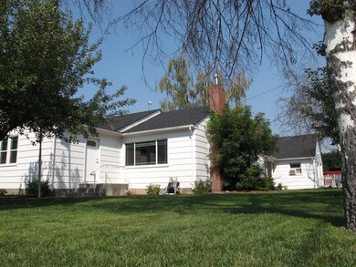 4207 Clinton Ave, Klamath Falls, OR 97603 - photo 2