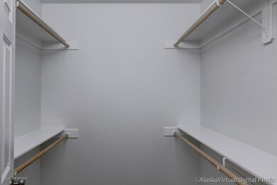 Walk in closet