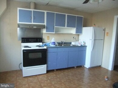 340 S Locust St, Hagerstown, MD 21740 - photo 7