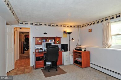 405 Heath Dr, Sykesville, MD 21784 - photo 6