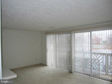 17050 Capri Ln unit 201, Dumfries, VA 22026 - photo 6