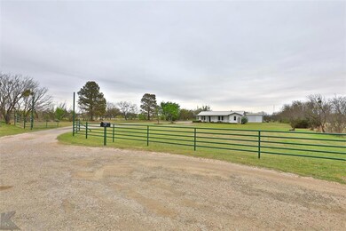 241 Bynum Ln, Abilene, TX 79602 - photo 5