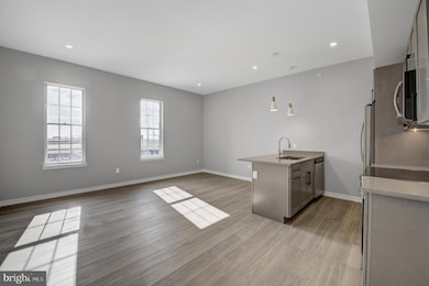 2445 Innovator Way unit 4G, Philadelphia, PA 19146 - photo 3