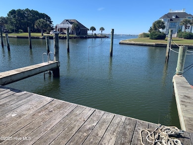 409 Island Dr unit 54, Beaufort, NC 28516 - photo 5