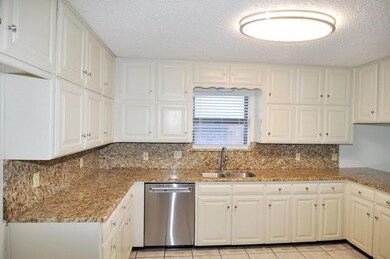 7608 Hunt Dr, North Richland Hills, TX 76182 - photo 7