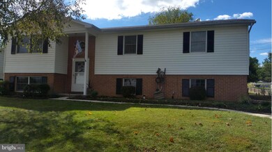 15563 Oak Rd, Waynesboro, PA 17268 - photo 2