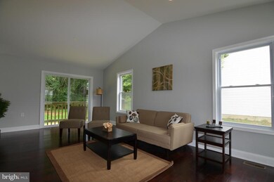 11904 Cleaver Dr, Bowie, MD 20721 - photo 4