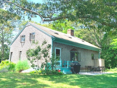 4 Davis Ave, Oak Bluffs, MA 02557 - photo 2