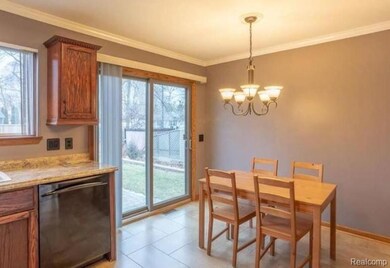 4022 Hazelett Dr, Waterford, MI 48328 - photo 6