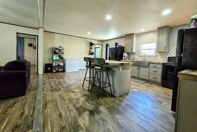 688 Vz County Road 4910, Ben Wheeler, TX 75754 - photo 4