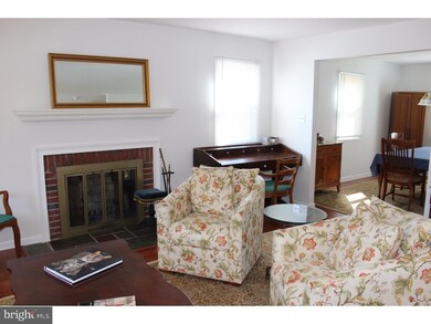 438 Parkview Dr, Mount Holly, NJ 08060 - photo 5