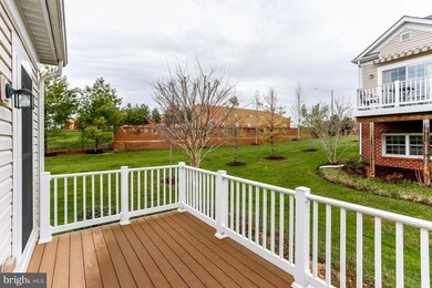 8438 Peace Lily Ct, Lorton, VA 22079 - photo 5