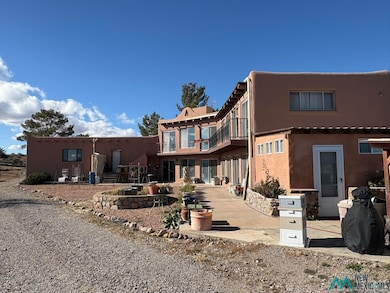 521 E Trailing Heart Dr, Silver City, NM 88061 - photo 2