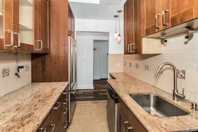 67-25 Clyde St unit 1G, Forest Hills, NY 11375 - photo 6