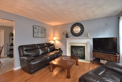 90 Walden Way, Cranston, RI 02921 - photo 3