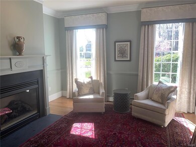 557 Churchill Ln, Allentown, PA 18106 - photo 4