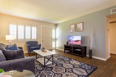 8357 E Thomas Rd, Scottsdale, AZ 85251 - photo 5