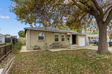 6136 Mclaren Ave, Sacramento, CA 95822 - photo 2