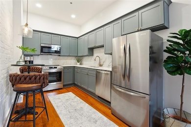 633 Tchoupitoulas St unit 4, New Orleans, LA 70130 - photo 5