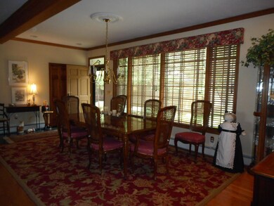 Great room (dining)