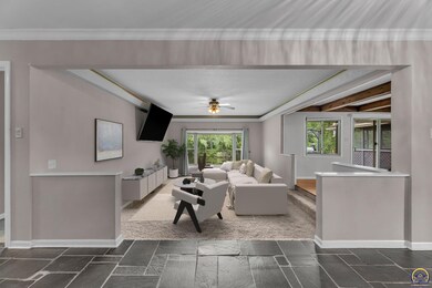 2040 SW Cottonwood Ln, Topeka, KS 66615 - photo 5