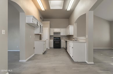 233 Lago Claro Dr, Horizon City, TX 79928 - photo 5