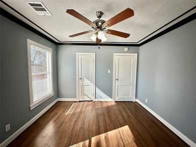8013 Helmers St, Houston, TX 77022 - photo 7