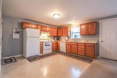 7 Tanner St, South Portland, ME 04106 - photo 2
