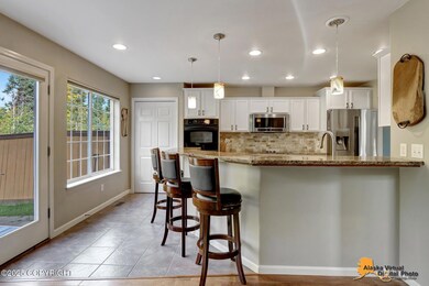 Kitchen with Breakfast Bar