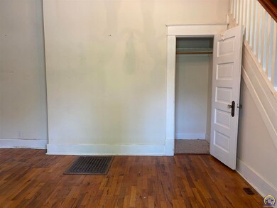 1829 SW 2nd St, Topeka, KS 66606 - photo 3