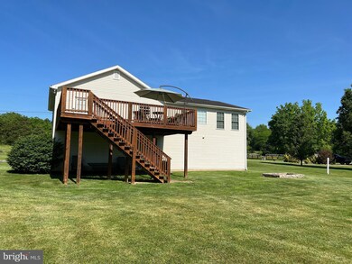 308 Hollida Ln, Martinsburg, WV 25404 - photo 5