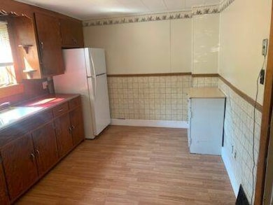 721 Forest Ave, Alliance, OH 44601 - photo 5