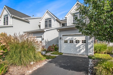 963 W Savidge St, Spring Lake, MI 49456 - photo 2