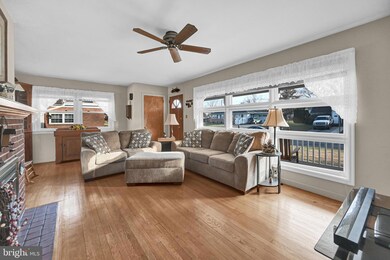 2223 Dixie Dr, York, PA 17402 - photo 7