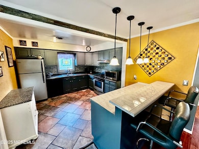 29 Sherwood Ln, Toms River, NJ 08757 - photo 2