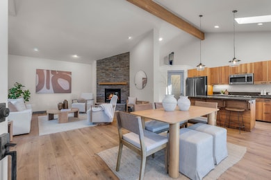 458 NW Princess Ct, Bend, OR 97703 - photo 4