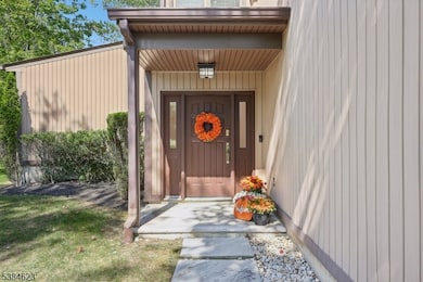 53 Ponds Cir, Wayne, NJ 07470 - photo 3