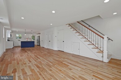 919 46th St NE, Washington, DC 20019 - photo 4