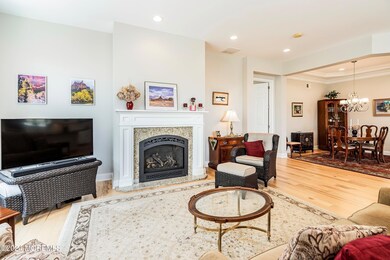 Gas fireplace