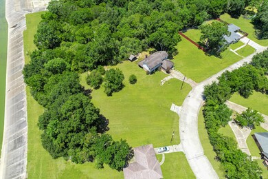 6613 Bayou View Dr, Houston, TX 77091 - photo 7