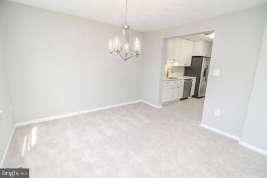 3012 White Birch Ct, Fairfax, VA 22031 - photo 7